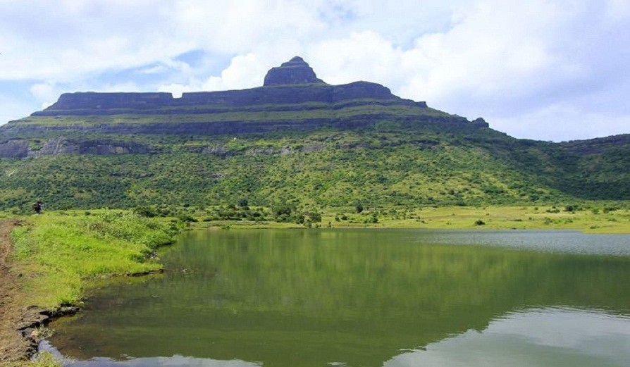 overnight_trek_to_dhodap